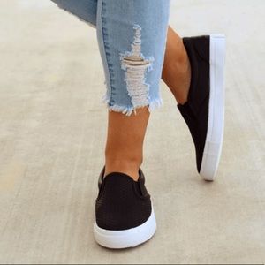 NEVER WORN Slip on black flats